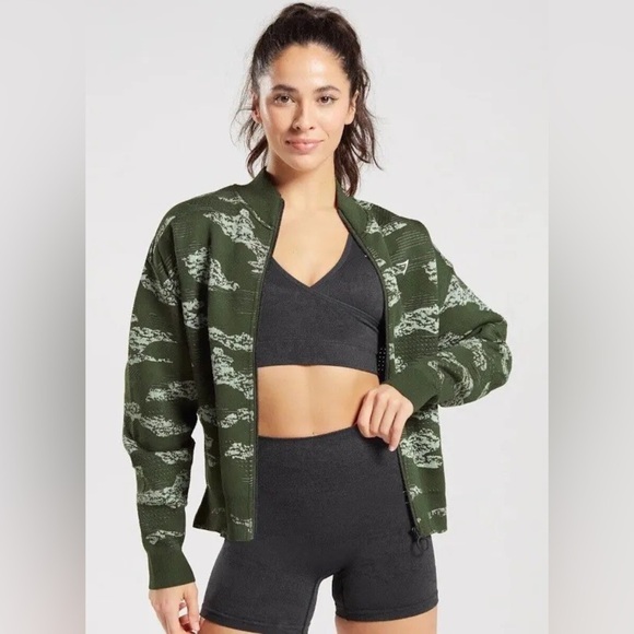 NWOT Gymshark Olive Camo Seamless Track Jacket Moss Olive women’s medium active - Picture 1 of 10